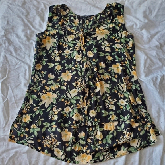 CATHERINE Malandrino Pleated Back Floral Sleeveless Hi-Lo Hem Blouse - Picture 1 of 10